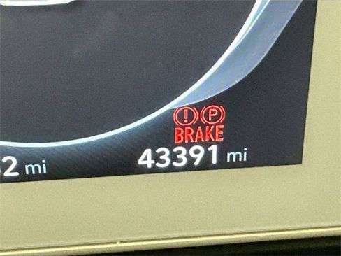 Used 2022 Hyundai Ioniq 5 Limited w/ Cargo Package image 16