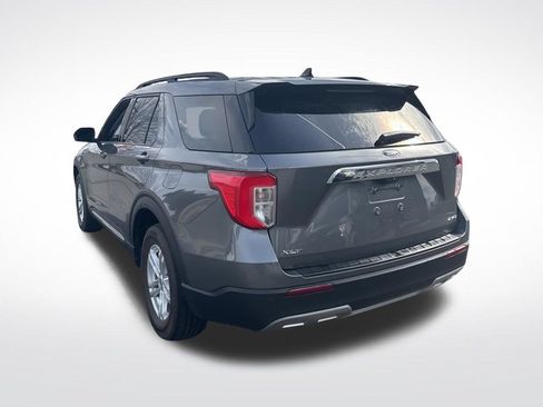 Used 2023 Ford Explorer XLT w/ Equipment Group 202A AWD/4WD image 9
