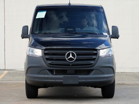 Used 2026 Mercedes-Benz Sprinter 2500 image 7