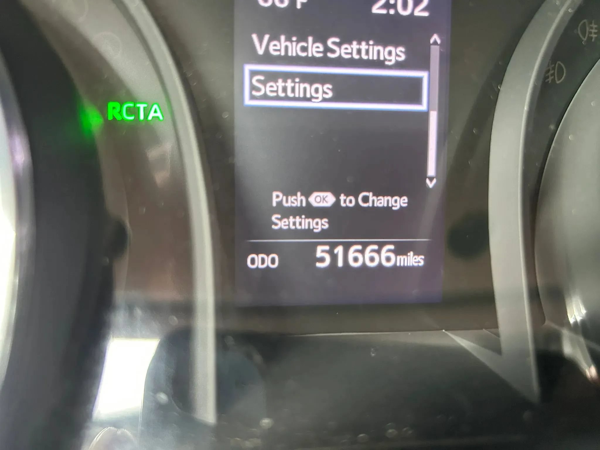 Used 2020 Toyota Camry SE w/ Convenience Package FWD image 27