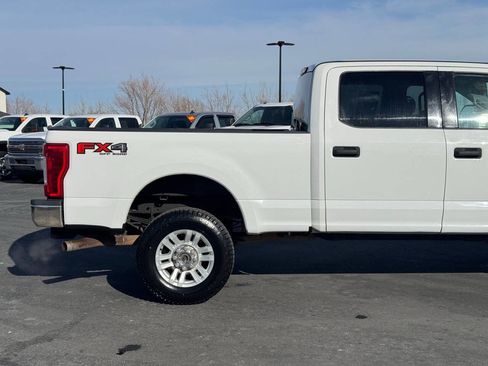 Used 2017 Ford F250 XLT w/ XLT Value Package image 5