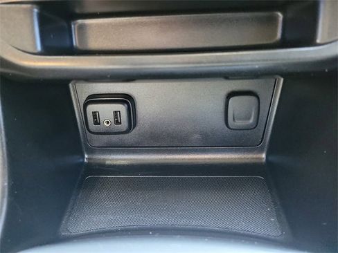 Used 2022 Chevrolet Colorado LT image 31