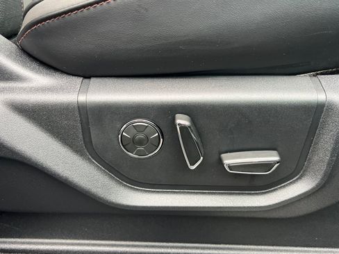 Used 2019 Ford F150 Platinum w/ Equipment Group 701A Luxury image 24