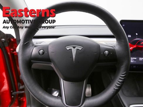 Used 2022 Tesla Model Y Performance image 10