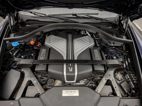 Used 2025 Rolls-Royce Cullinan AWD/4WD image 59