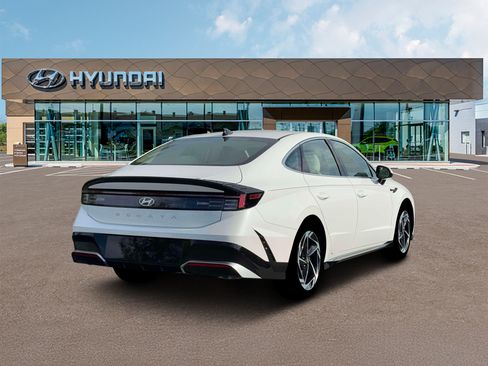 New 2026 Hyundai Sonata SEL FWD image 8