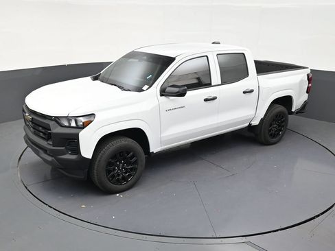 Used 2026 Chevrolet Colorado W/T w/ WT Custom Package RWD image 13