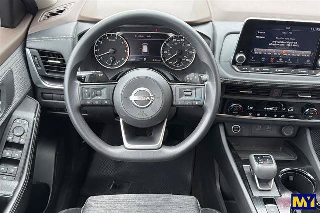 Used 2023 Nissan Rogue SV FWD image 16