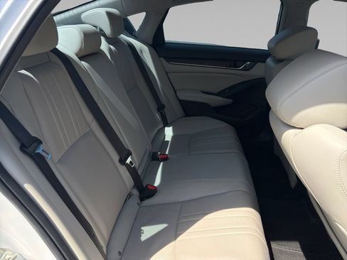 Used 2018 Honda Accord EX-L image 16