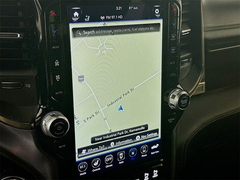 Used 2020 RAM 1500 Limited w/ Body Color Bumper Group image 19