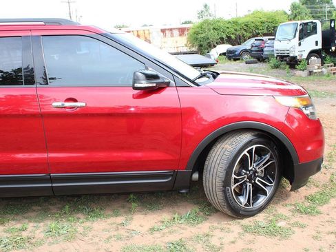 Used 2013 Ford Explorer Sport AWD/4WD image 4
