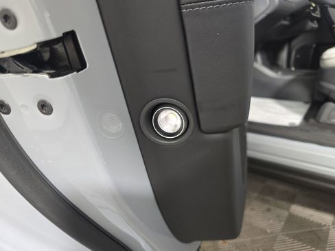 Used 2023 Rivian R1S Launch Edition image 32