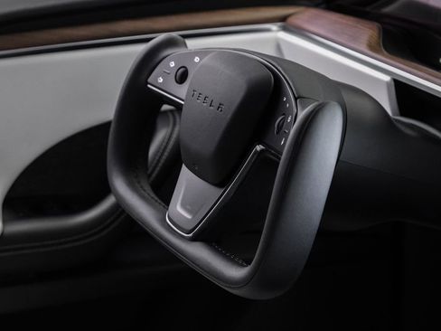 Used 2023 Tesla Model X AWD/4WD image 17