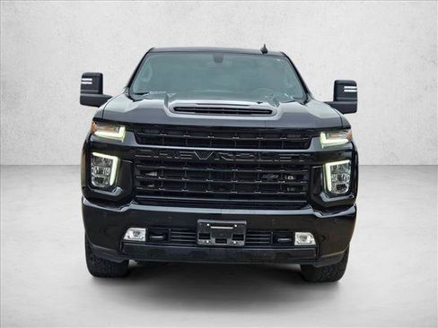 Used 2022 Chevrolet Silverado 2500 LT w/ Midnight Edition AWD/4WD image 2