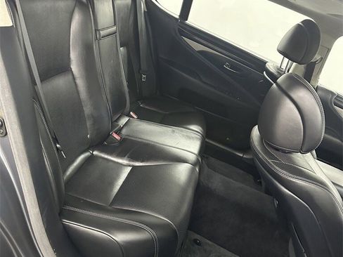 Used 2015 Lexus LS 460 L image 33