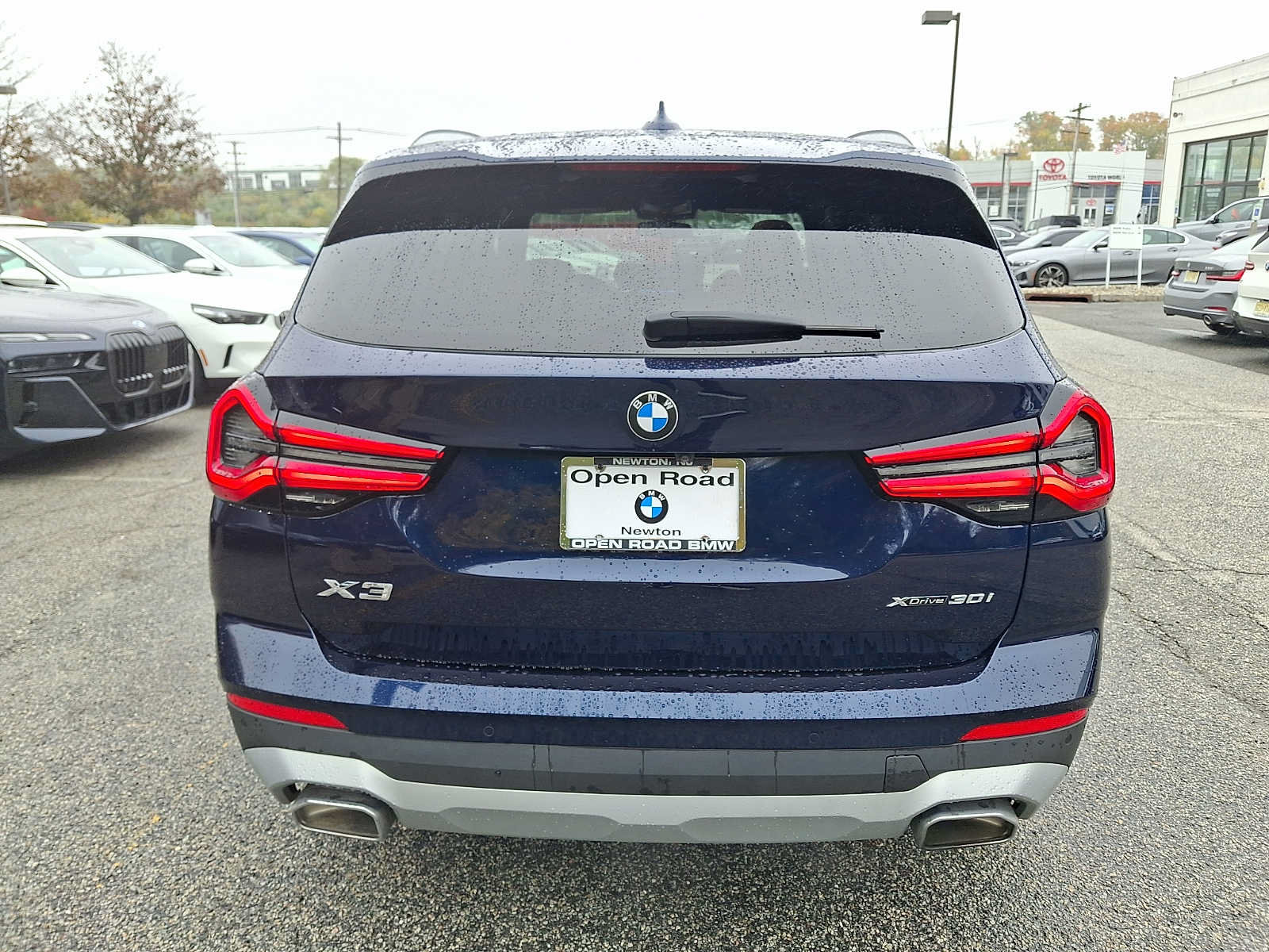 Used 2023 BMW X3 xDrive30i w/ Premium Package AWD/4WD image 5