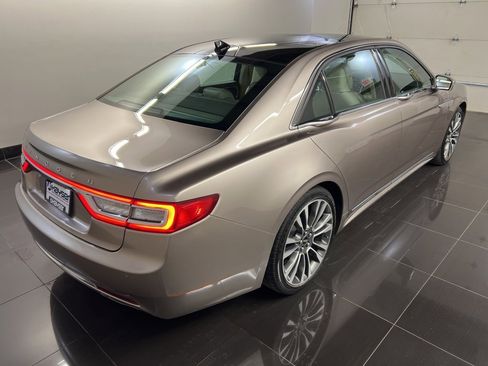 Used 2019 Lincoln Continental Select w/ Continental Climate Package image 6