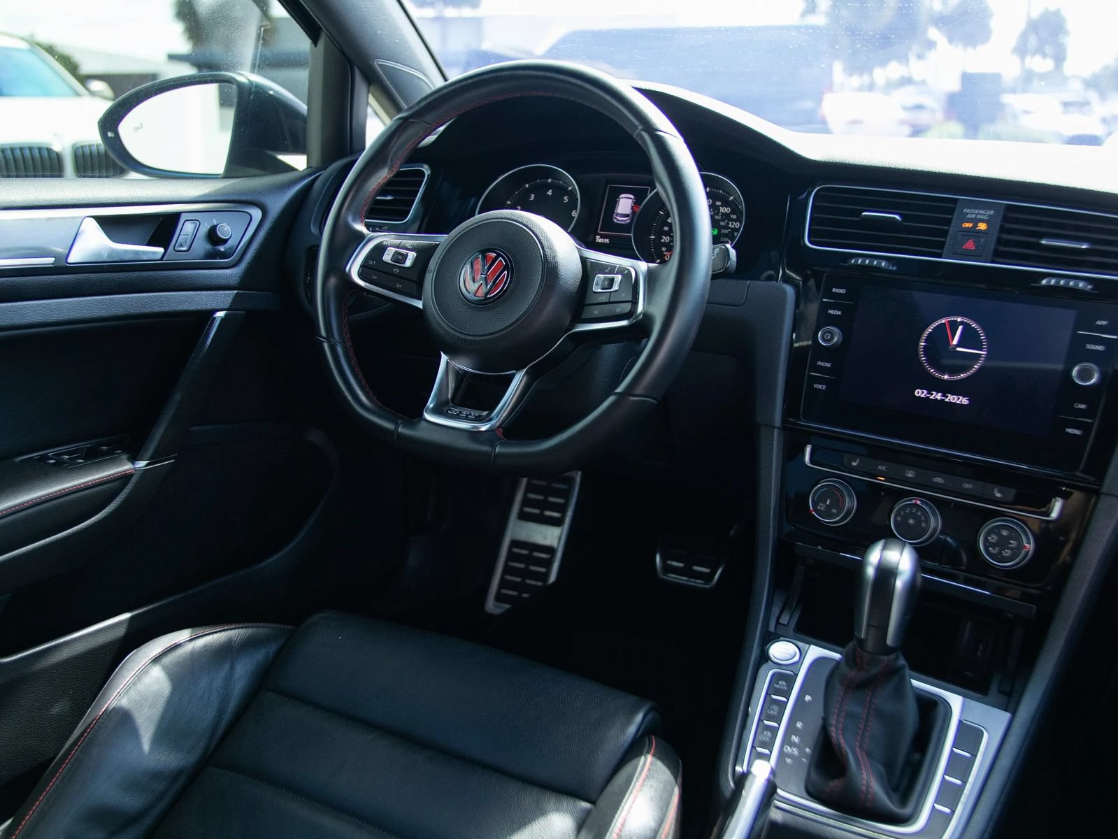 Used 2020 Volkswagen GTI SE FWD image 30
