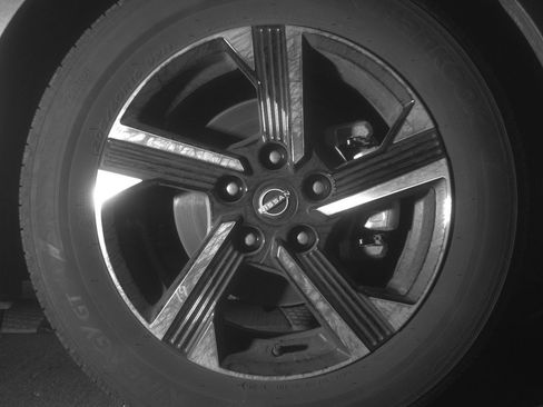 Used 2025 Nissan Sentra SV FWD image 13