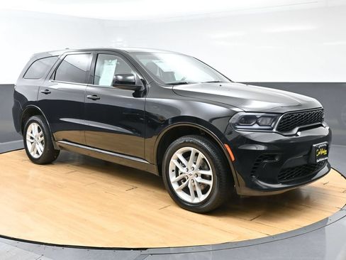Used 2025 Dodge Durango GT AWD/4WD image 3