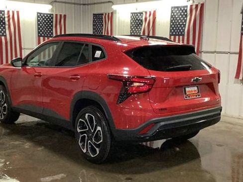 New 2026 Chevrolet Trax RS w/ Sunroof Package FWD image 4