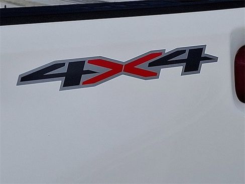 Used 2024 Chevrolet Silverado 2500 LT image 26