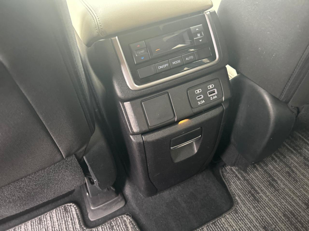 Used 2023 Subaru Ascent Premium w/ Convenience Package AWD/4WD image 21