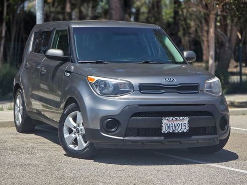 Used 2017 Kia Soul w/ Convenience Package FWD image 1