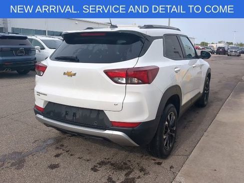 Used 2023 Chevrolet TrailBlazer LT w/ Convenience Package AWD/4WD image 8