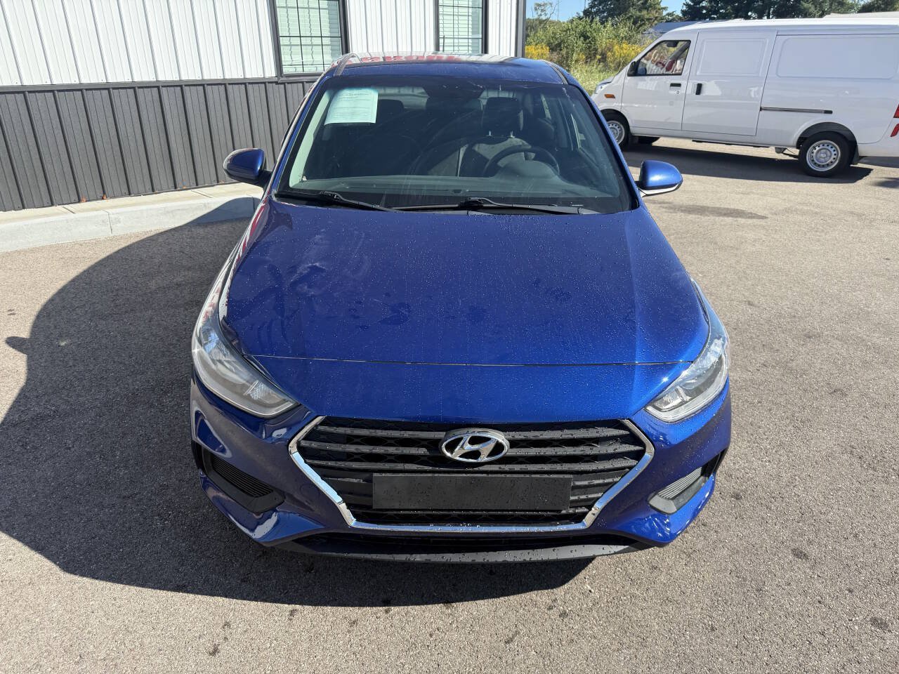 Used 2021 Hyundai Accent SE FWD image 2