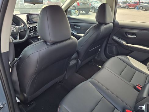 Used 2025 Nissan Sentra SR w/ SR Premium Package FWD image 14