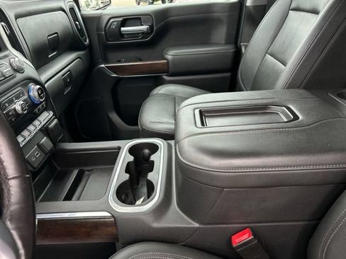 Used 2021 GMC Sierra 1500 SLT w/ SLT Premium Package AWD/4WD image 34