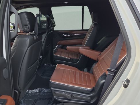 Certified 2023 GMC Yukon Denali Ultimate AWD/4WD image 10