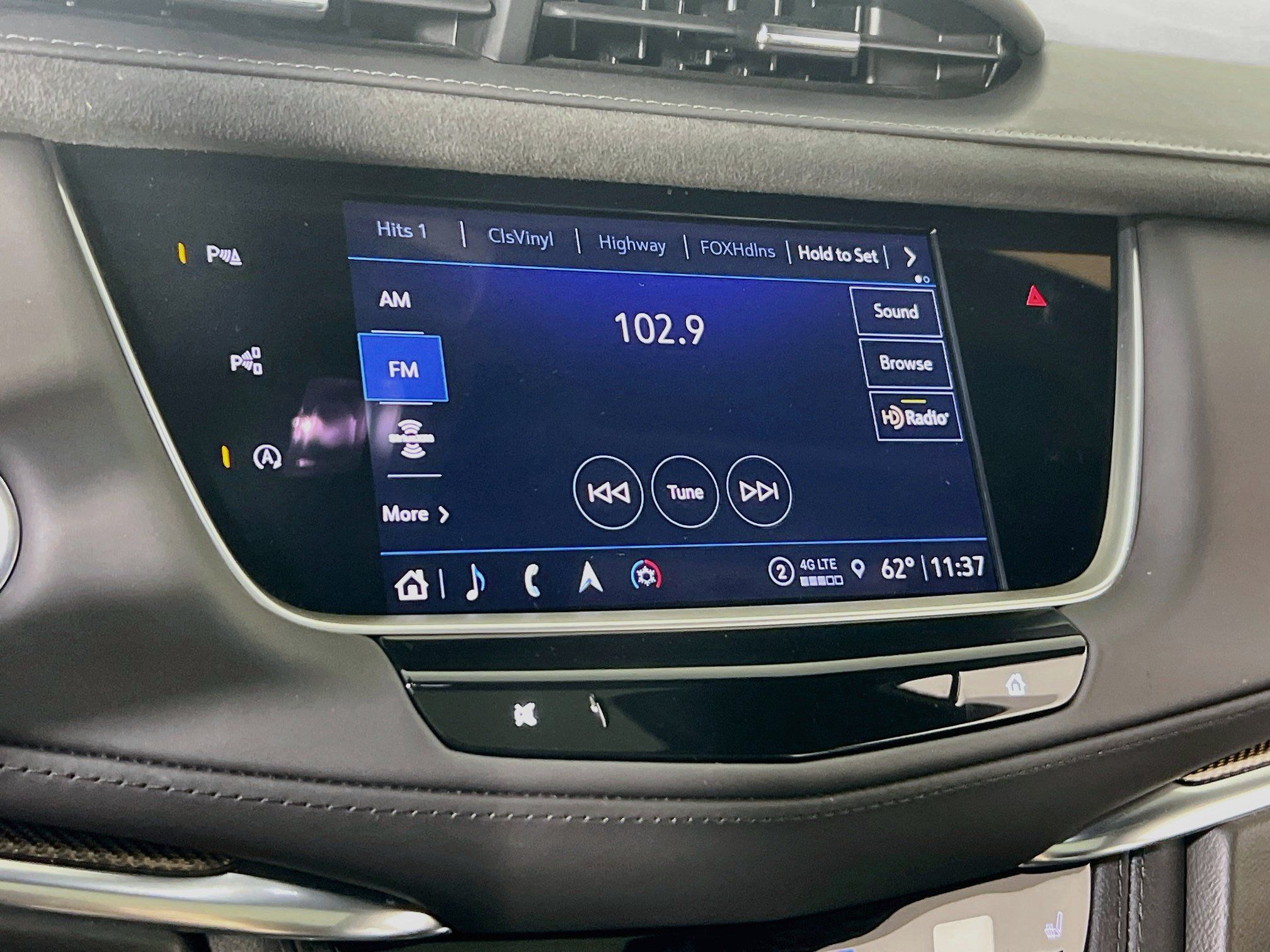 Used 2023 Cadillac XT5 Premium Luxury w/ Platinum Package AWD/4WD image 15