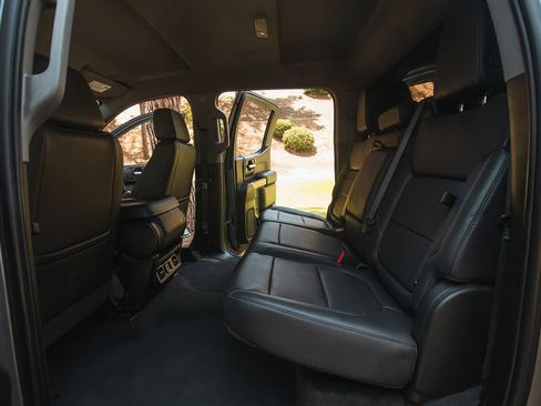 Used 2021 GMC Sierra 1500 SLT image 21