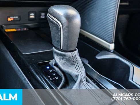 Used 2025 Toyota Camry SE image 47