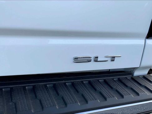 New 2025 GMC Sierra 2500 SLT w/ SLT Premium Package image 15