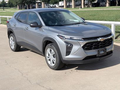 Used 2025 Chevrolet Trax LS