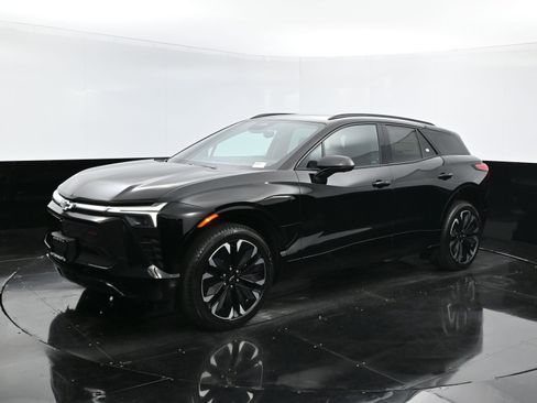 New 2025 Chevrolet Blazer EV RS RWD image 3