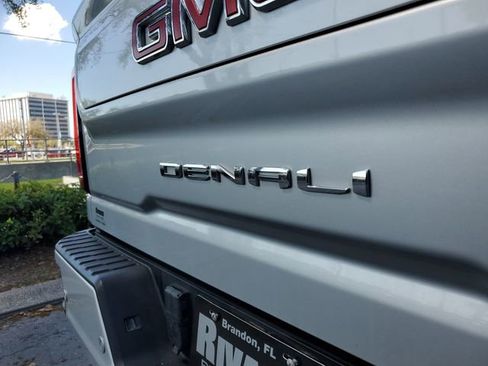 Used 2023 GMC Sierra 2500 Denali w/ Denali Ultimate Package image 8
