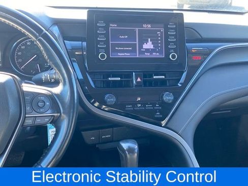 Used 2022 Toyota Camry SE image 8