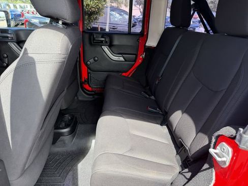 Used 2015 Jeep Wrangler Unlimited Sport w/ Connectivity Group AWD/4WD image 19