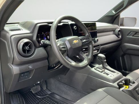 Used 2023 Chevrolet Colorado W/T RWD image 25