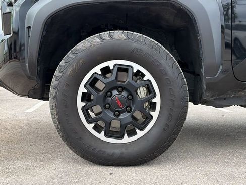 Certified 2024 Toyota Tacoma TRD Off-Road image 12