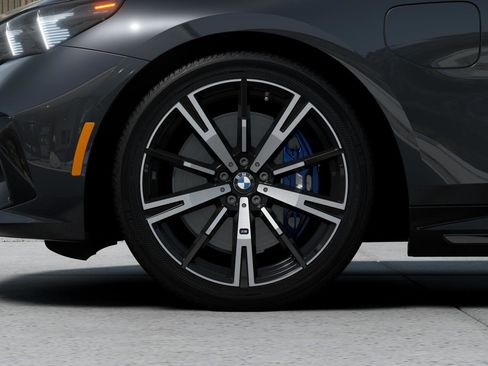 New 2026 BMW 550e xDrive 550e xDrive Sedan image 7