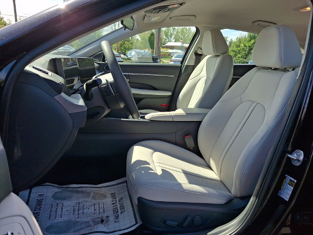 Certified 2025 Hyundai Sonata SEL AWD/4WD image 9