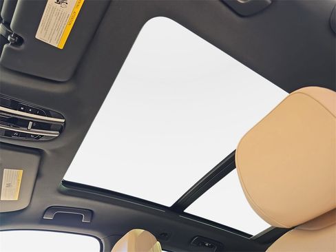 Used 2023 Porsche Cayenne image 34