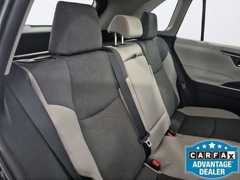 Used 2022 Toyota RAV4 XLE AWD/4WD image 30