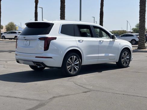 Used 2021 Cadillac XT6 Premium Luxury w/ Platinum Package AWD/4WD image 5