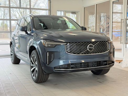 New 2026 Volvo XC90 B5 Core w/ Protection Package Premier AWD/4WD image 5